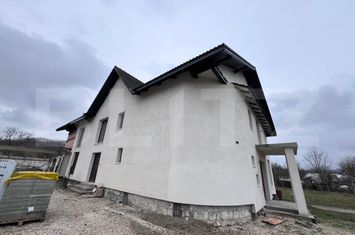 Vilă - 12 camere de vanzare STREMT - Alba anunturi imobiliare Alba