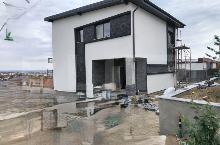 Vilă - 4 camere de vanzare VALEA ADANCA - Iasi anunturi imobiliare Iasi