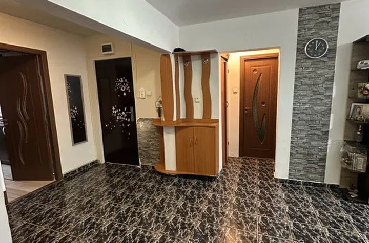 Apartament 4 camere de vanzare CRAITER - Brasov anunturi imobiliare Brasov