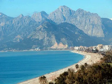 Preţuri mai mici în Antalya vara aceasta