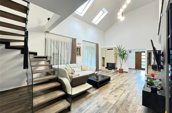 Casă - 4 camere de vanzare EXTERIOR EST - Mures anunturi imobiliare Mures
