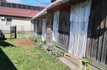Casa traditionala si teren in s.f de 712 mp, Com. Șieu, langa biserica anunturi imobiliare Maramures