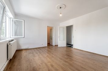 Apartament 2 camere Ultracentral, bvd Revolutiei, Arad - COMISION 0 anunturi imobiliare Arad