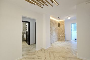 Apartament 2 camere, decomandat, etaj 2 din 10, zona Pritax Manastur anunturi imobiliare Cluj