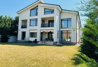 2.200.000 €, Vilă