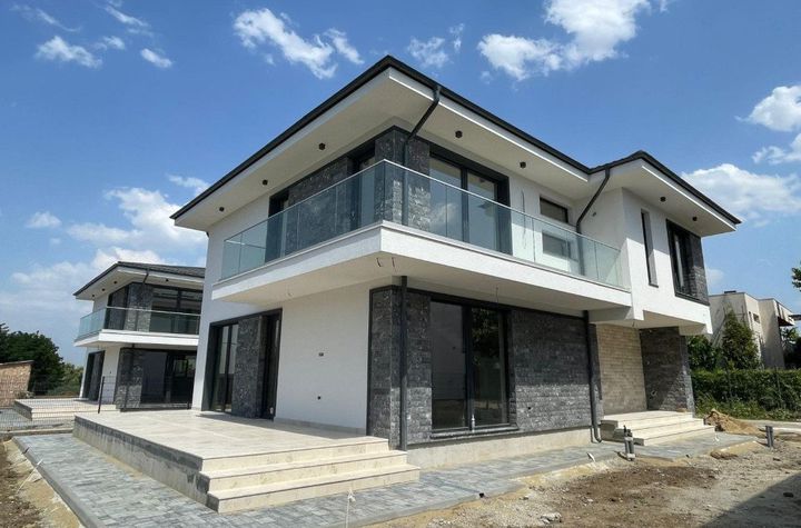 Vilă - 5 camere de vanzare CORBEANCA - Bucuresti anunturi imobiliare Bucuresti