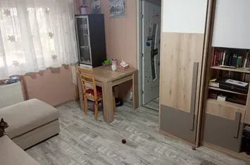 Apartament 2 camere de vanzare NUFARUL - Bihor anunturi imobiliare Bihor