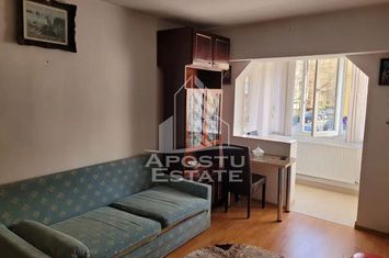 Apartament cu 1 camera, zona UMT, Etaj 1 anunturi imobiliare Timis