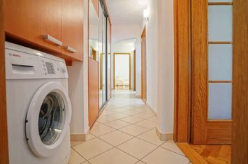 Apartament 3 camere de inchiriat CENTRUL CIVIC - Brasov anunturi imobiliare Brasov