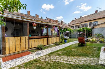 Vilă - 16 camere de vanzare ARAD - Arad anunturi imobiliare Arad