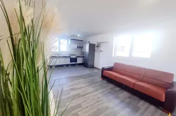 Casă - 5 camere de vanzare TARLUNGENI - Brasov anunturi imobiliare Brasov