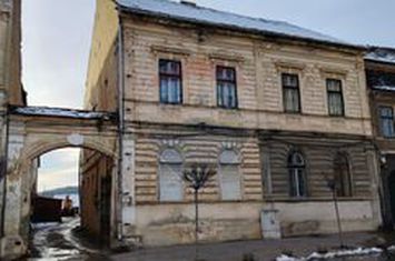 Apartament cu 4 camere de vânzare în zona Central anunturi imobiliare Sibiu