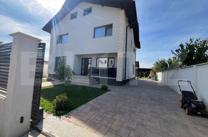 Vilă - 5 camere de vanzare TARGOVISTE - Dambovita anunturi imobiliare Dambovita