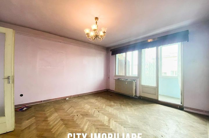 Apartament 4 camere de vanzare PLOPILOR - Cluj anunturi imobiliare Cluj