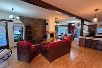 Casa 5 camere,180mp,500mp teren, 2 garaje,0% comision anunturi imobiliare Mures