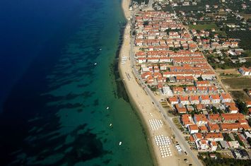 Afacere turistică frontală la Aegean Sea, Kavala — teren 5.000 mp anunturi imobiliare Grecia