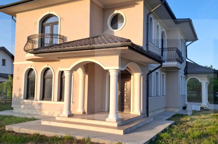 Vilă - 5 camere de vanzare BOTOSANI - Botosani anunturi imobiliare Botosani