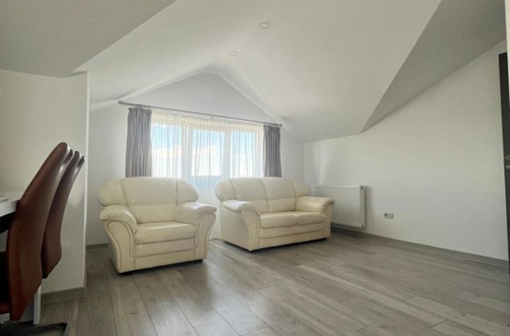 Apartament 3 camere de vanzare RADAUTI - Suceava anunturi imobiliare Suceava