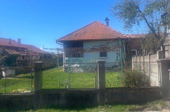 LICITAȚIE PUBLICĂ – IMOBIL CU POTENȚIAL TURISTIC ÎN ZONA MONTANĂ NOVACI – TEREN + CONSTRUCȚII anunturi imobiliare Gorj
