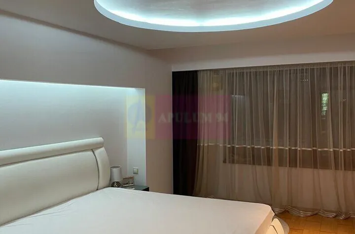 Vanzare apartament de 3 camere in zona Unirii-Goga anunturi imobiliare Bucuresti
