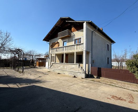 Vilă 6 cam Corbii Mari, 270 mp, P+1