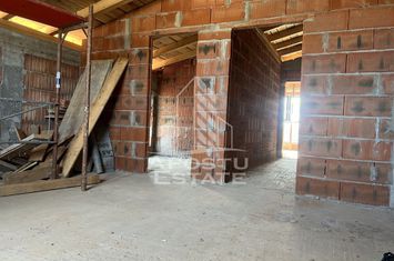 Duplex despartit prin baie P+M, in Giarmata anunturi imobiliare Timis