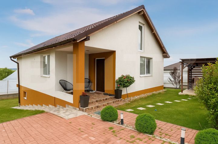 Casă - 3 camere de vanzare CAMPENESTI - Cluj anunturi imobiliare Cluj