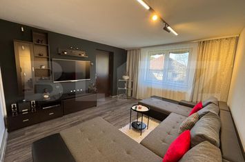 Casă - 3 camere de vanzare BRAD - Hunedoara anunturi imobiliare Hunedoara