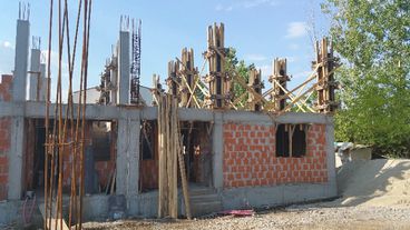 Red House Vile Ghindari