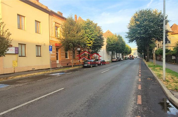 Apartament 3 camere de vanzare CENTRAL - Sibiu anunturi imobiliare Sibiu
