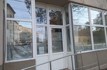 Spațiu comercial de inchiriat GRADISTE - Arad anunturi imobiliare Arad