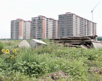 Constructia de blocuri langa groapa de gunoi de la Glina va continua