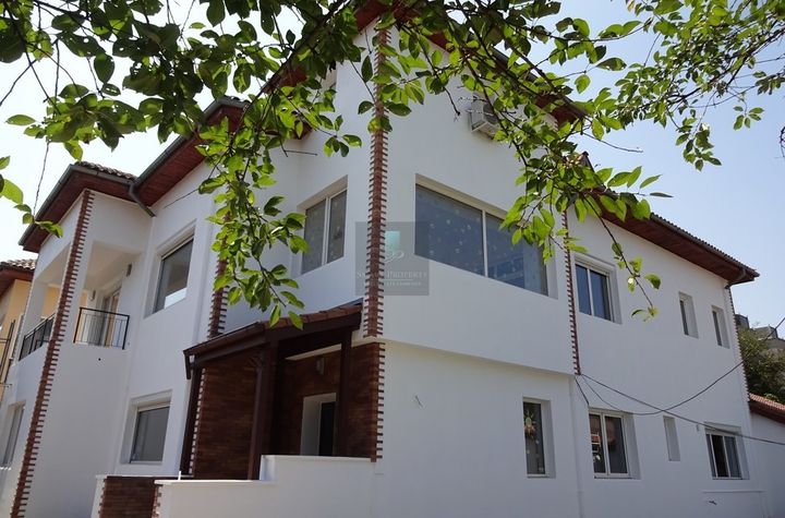 Casă - 8 camere de inchiriat IANCU NICOLAE - Bucuresti anunturi imobiliare Bucuresti
