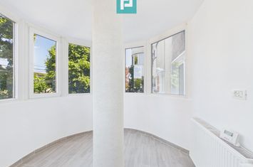 Apartament cu 3 camere de închiriat, Podgoria Arad anunturi imobiliare Arad