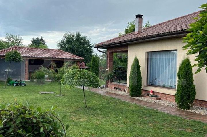 Casă - 4 camere de vanzare SATU MARE - Satu Mare anunturi imobiliare Satu Mare