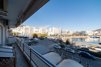 Birou 50 mp, etaj 1, vedere la port — Καβάλα anunturi imobiliare Grecia