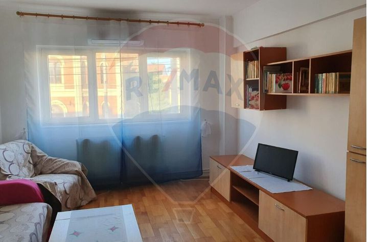 Apartament 2 camere, decomandat, Central – Inchiriere anunturi imobiliare Sibiu