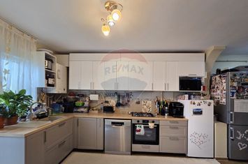 Apartament cu 3 camere de vânzare, parcare– Șesul de Sus, Florești anunturi imobiliare Cluj