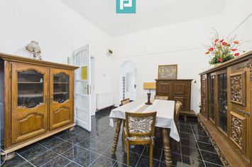 Apartament cu 2 camere ultracentral anunturi imobiliare Arad