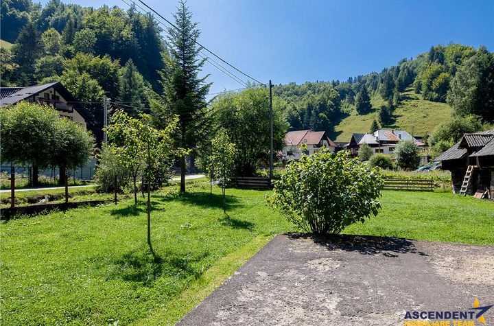 Casă - 6 camere de vanzare EXTERIOR EST - Brasov anunturi imobiliare Brasov
