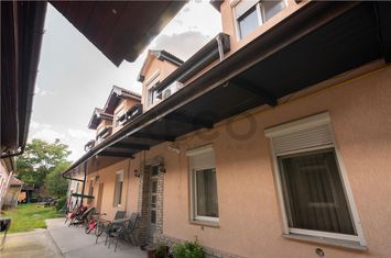 Apartament 3 camere de vanzare CENTRAL - Bihor anunturi imobiliare Bihor