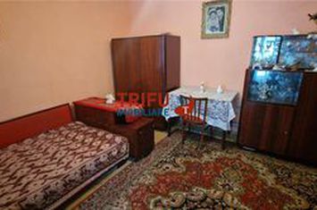 Casă - 4 camere de vanzare CENTRAL - Alba anunturi imobiliare Alba