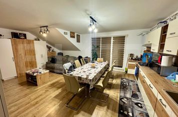 Apartament 3 camere de vanzare FLORESTI - Cluj anunturi imobiliare Cluj