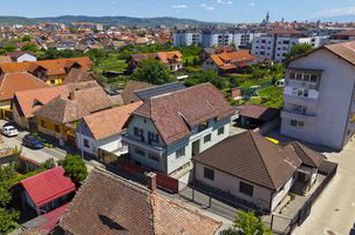 Casă - 6 camere de vanzare PIATA CLUJ - Sibiu anunturi imobiliare Sibiu