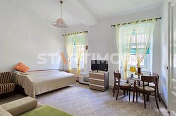 Garsoniera cu parcare Centru Vechi Brasov anunturi imobiliare Brasov