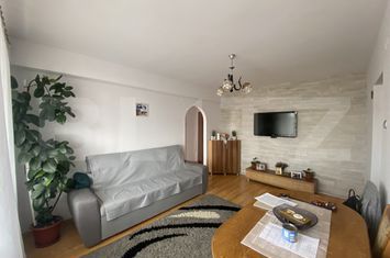 Apartament 2 camere de vanzare DEJ - Cluj anunturi imobiliare Cluj