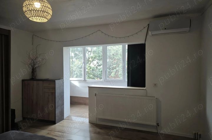 Apartament 3 camere de vanzare COMPLEX STUDENTESC - Timis anunturi imobiliare Timis