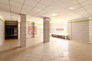 SPATIU COMERCIAL 200 MP | SUPRAFATA VITRATA 16 ML anunturi imobiliare Brasov