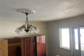 Apartament 3 camere de vanzare SUD - Vrancea anunturi imobiliare Vrancea