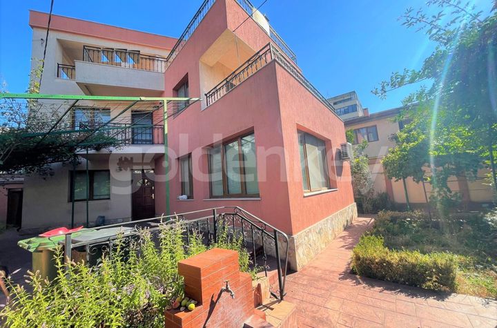 Vilă - 5 camere de vanzare DELFINARIU - Constanta anunturi imobiliare Constanta